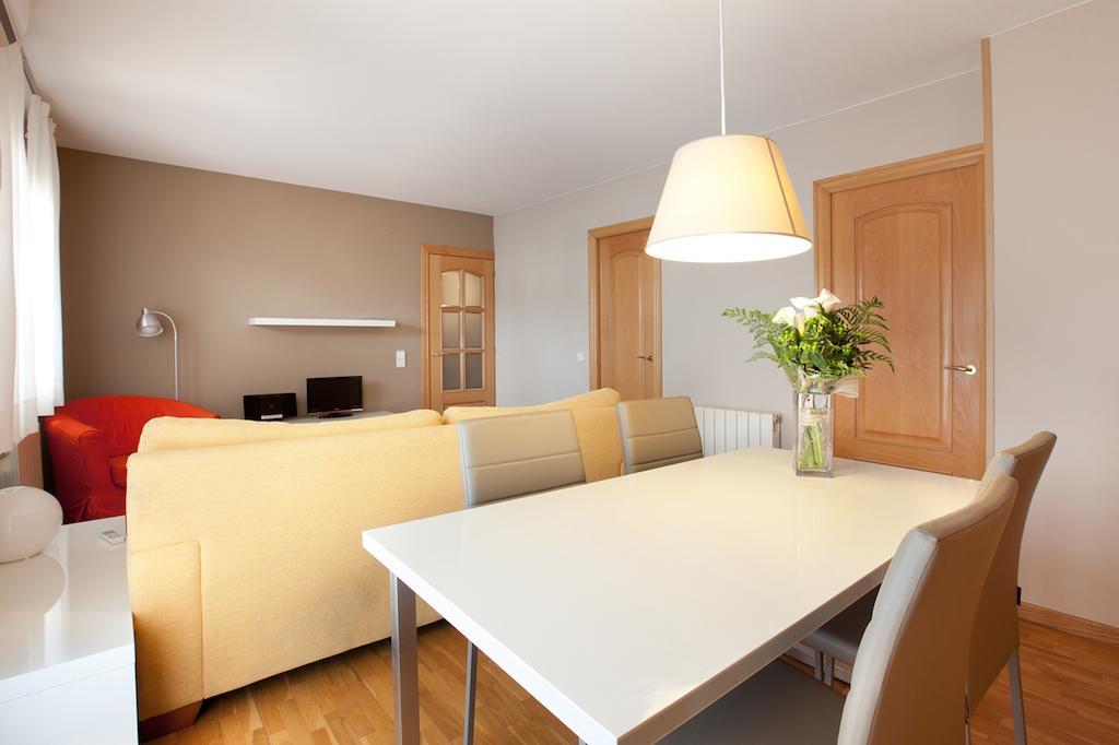 バルセロナLetsgo Sagrada Familia Penthouseアパートメント 部屋 写真