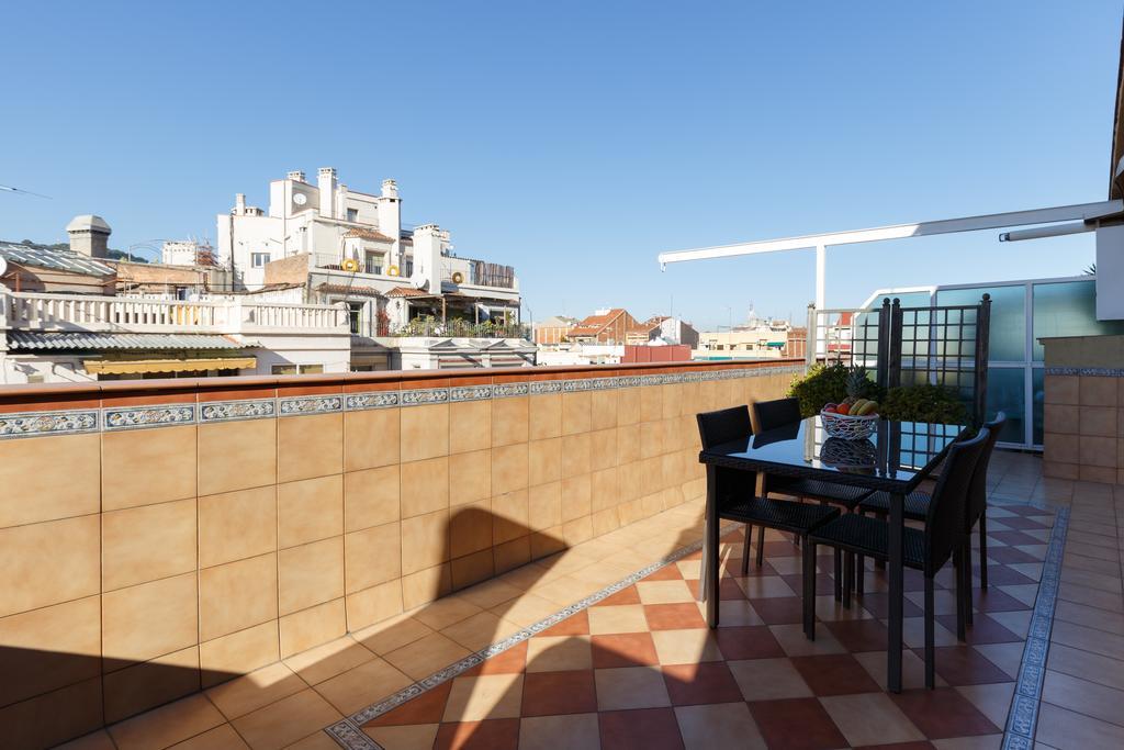 バルセロナLetsgo Sagrada Familia Penthouseアパートメント エクステリア 写真